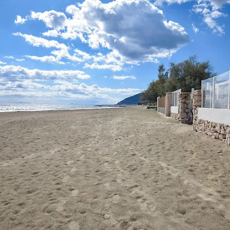 Baia Del Circeo Prázdninový dům *