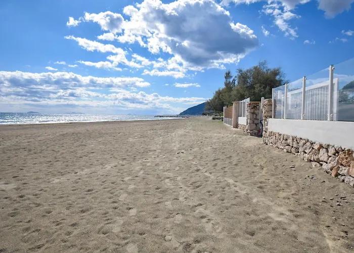 Baia Del Circeo Tatil Evi *