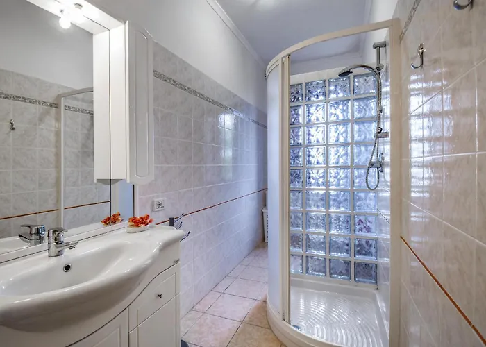Baia Del Circeo Tatil Evi *